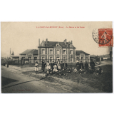 La Croix-St-Leufroy (Eure) - La Mairie et les Ecoles.