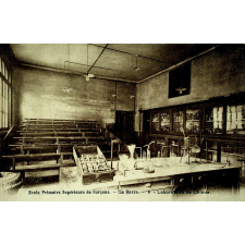 Ecole Primaire Supérieure de Garçons - Le Havre - 6 - Laboratoire de Chimie.
