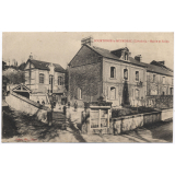 Courtonne-la-Meurdrac (Calvados). - Mairie et Ecoles.
