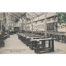 Ecole Nationale Professionnelle de Vierzon - Atelier de Menuiserie.