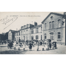 103 - Le Creusot - Ecole libre de Filles de la Croix-Menée.