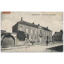 Chanceaux - Les Ecoles et la Mairie.