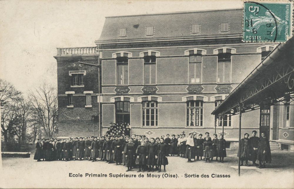 Ecole Primaire supérieure de Mouy (Oise) - Sortie des Classes.
