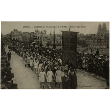 Orléans - Les Fêtes de Jeanne d'Arc 7 et 8 Mai - Enfants des Ecoles.