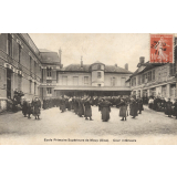 Ecole Primaire Supérieure de Mouy (Oise) - Cour intérieure.