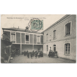 Montigny-le-Gannelon (E.-&-L.) - Pensionnat de Jeunes Filles - La Cour.
