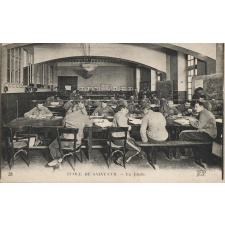 28 - Ecole de Saint-Cyr - En Etude.