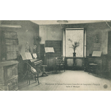 Pensionnat de Sainte-Chrétienne (transféré de Longuyon à Torgny) - Salle de Musique.