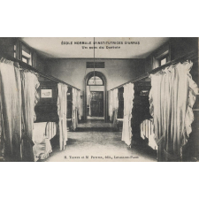 Arras - Ecole Normale d'Institutrices - Un coin du Dortoir.