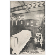 Arras - Ecole Normale d'Institutrices - Une Chambre d'Elève.