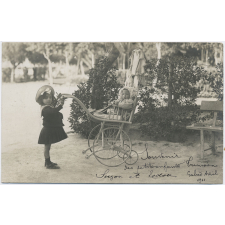 Souvenir des petits-enfants Tunisiens Suzon et Edou.
