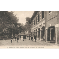 9 - Arcachon - Ecole St-Elme - Cour de récréations du Petit Collège.