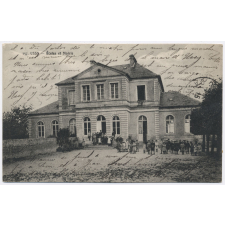157 - Ussy - Ecoles et Mairie.