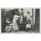 Pantin - Ecole Maternelle de plein Air (1923 - 1931) - La douche.