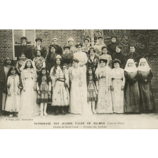 Patronage des jeunes Filles de Salbris (Loir-&-Cher) - Drame de Saint-Louis - Groupe des Actrices.