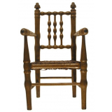 Chaise de poupée. 