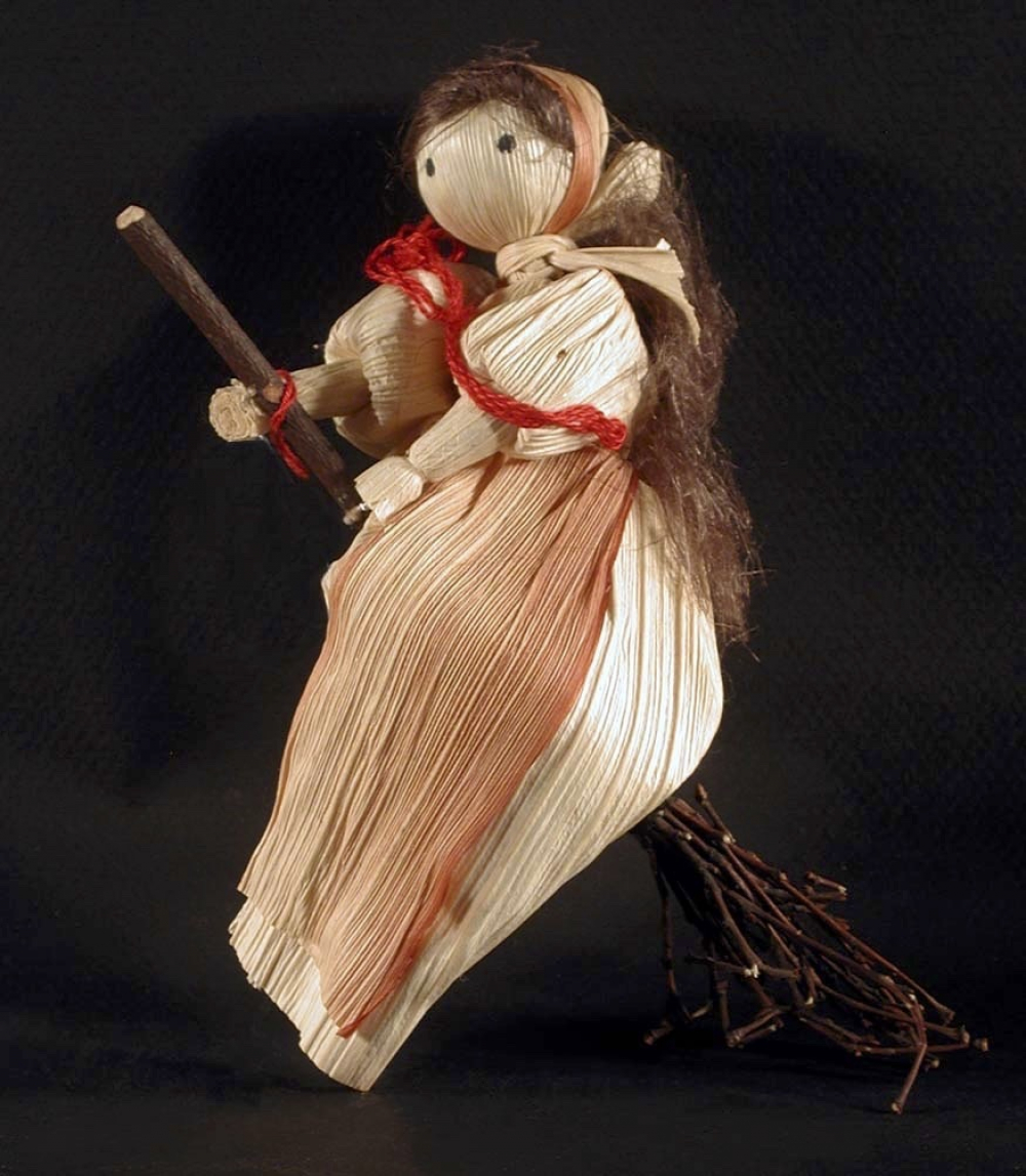 Poupée folklorique. 
