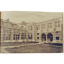 Université Catholique de Louvain - Catholic University of Louvain - Catholieke Hoogeschool van Leuven - 2e série - Institut d'Arenberg (chimie). Vue intérieure. Laboratoires - Arenberg Institute (chemistry). Interior view. Laboratories - Arenberg Instituut (Scheikunde). Binnengezicht Laboratoria.