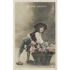 Amitié Sincère.