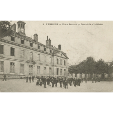 8 - Vaujours - Ecole Fénelon - Cour de la 1re division.