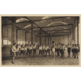 Auberges de la Jeunesse et de l'Enfance de la région du Nord - Au gymnase.