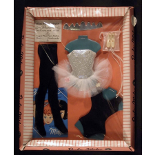 Boîte de vêtements et accessoires de poupée
