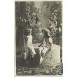 Enfants au jardin. 