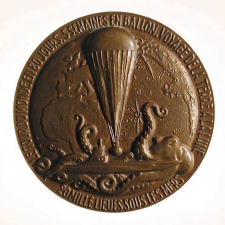 Médaille à l'effigie de Jules Verne.