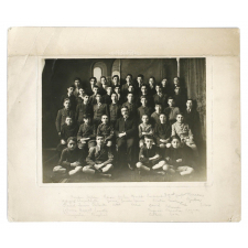 Groupe de garçons. 
