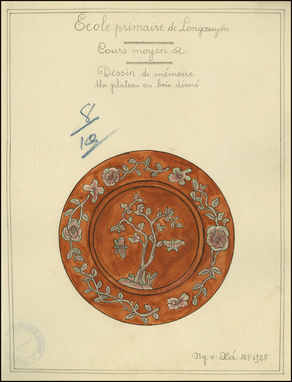 Cochinchine/Dessin de mémoire : un plateau en bois décoré.