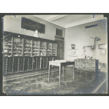 Salle de collections. (Ch. Lory) 