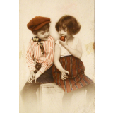 Couple à la pomme. 