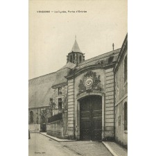 Vendôme - Le Lycée, Porte d'Entrée.