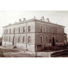 Les Façades de l'école d'Equevilley.