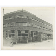 Groupe scolaire du Centre, Vanves. 
