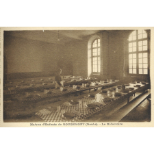 Maison d'Enfants du Château de Rougemont - Le Réfectoire.