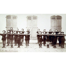 Ecoles de Mousserolles (Bayonne) et de Saint-Pierre d'Irube - Gymnastique : psycho-dynamique.