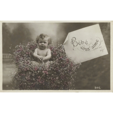 Bébé vous aime.