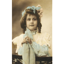 Portrait de fillette. 