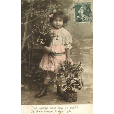 Fillette au muguet.