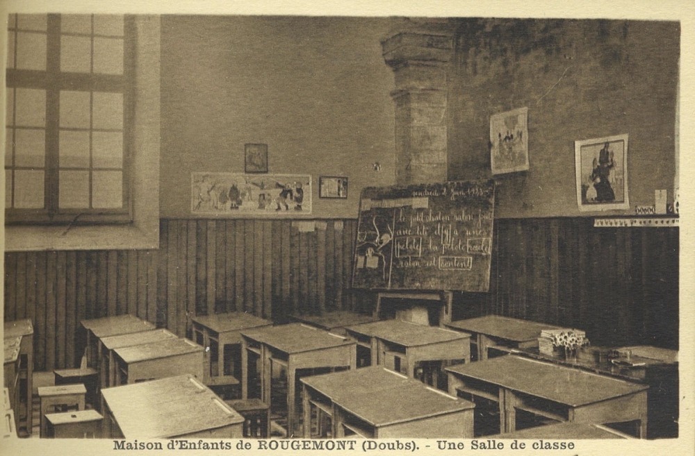 Maison d'Enfants du Château de Rougemont - Une salle de classe.