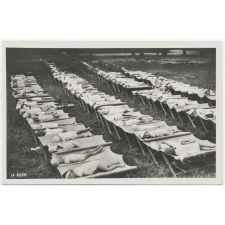 Pantin - Ecole Maternelle de plein Air (1923 - 1931) - La sieste.