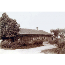Ancienne école des filles de Bantanges (1899). 