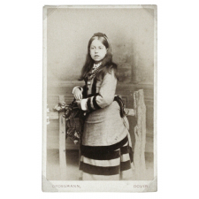 Jeune fille. 