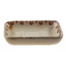Porte-savon et porte-peigne de poupée.