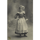 4238 - Jeune Fille de Rosporden - Costume de fête.