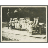 Atelier de tissage, colonie de vacances.