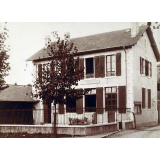 Ecole de filles de Gelos - Façade. 