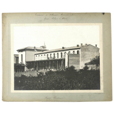 Commune de Villeneuve-Minervois (Aude) Groupe scolaire et Mairie, Façade postérieure (en cours d'exécution).
