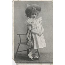 Portrait de fillette.